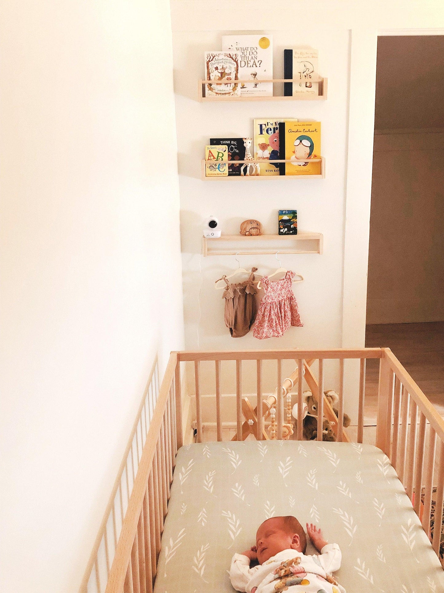 Kids bookshelf and clothes rack set - Woodyoubuy
