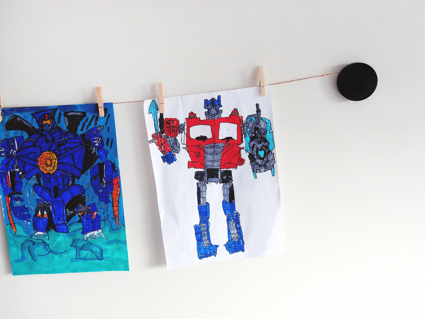 Kids art display hangers - Woodyoubuy