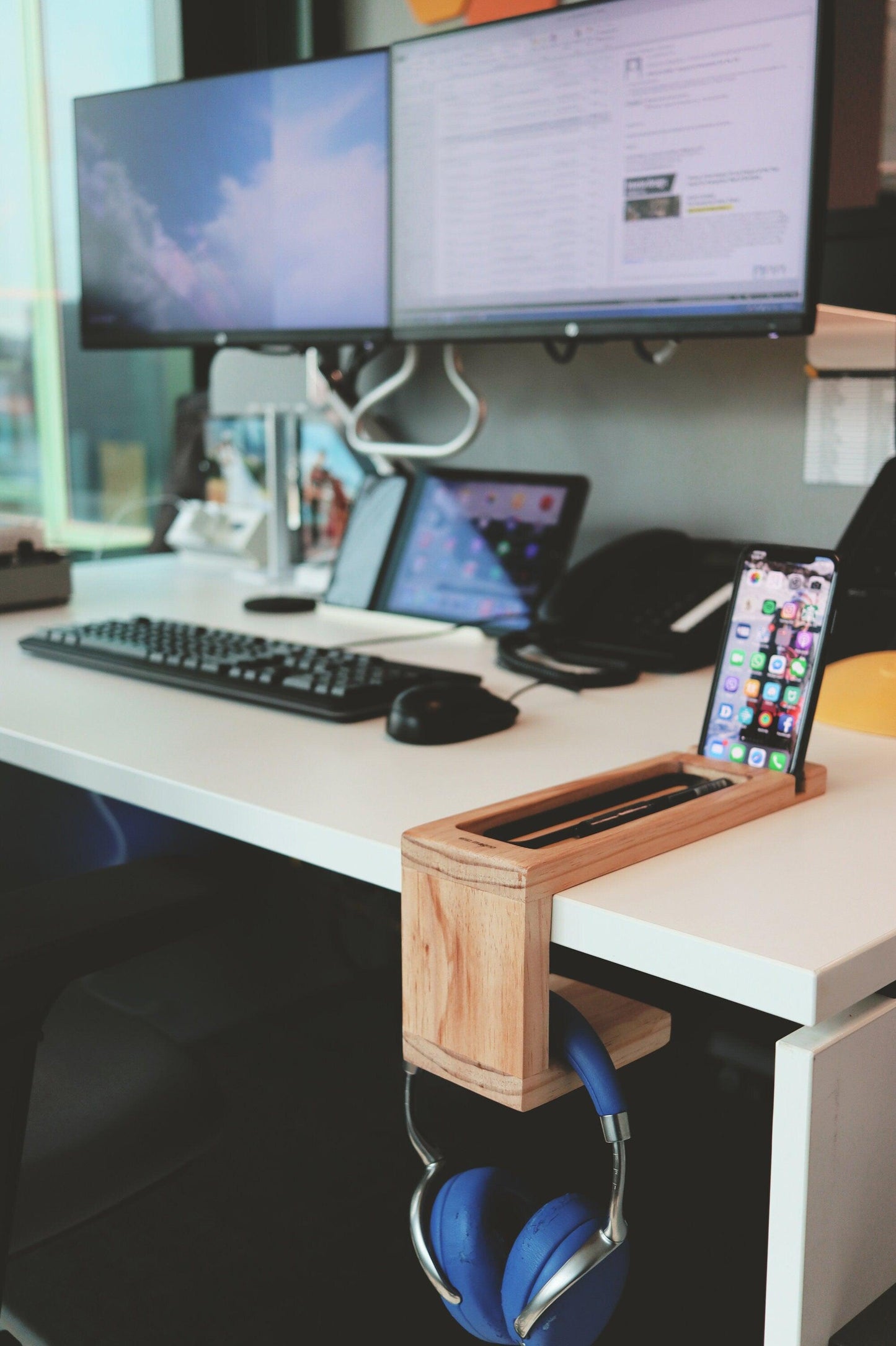 Desk organiser with headphone holder - Woodyoubuy