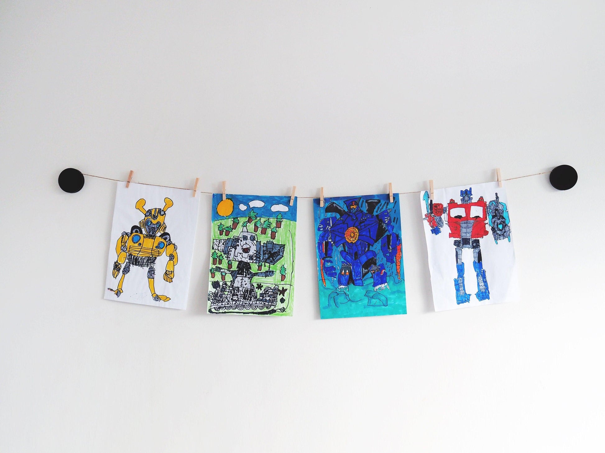 Kids art display hangers - Woodyoubuy