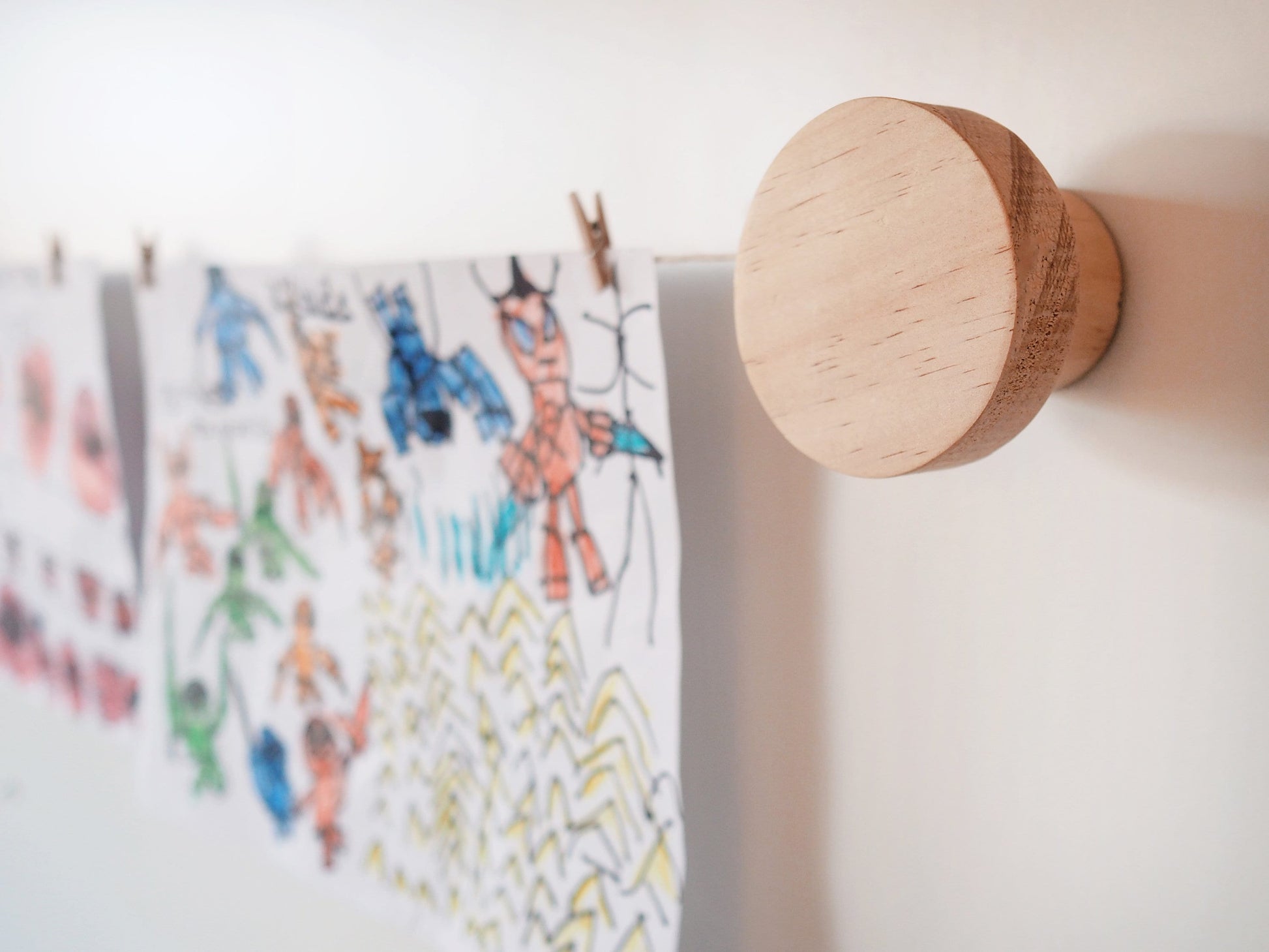 Kids art display hangers (pine wood, 1 set only) - wooden art work hanger, Children's wall art hanger, Look what I made sign, screw on wall