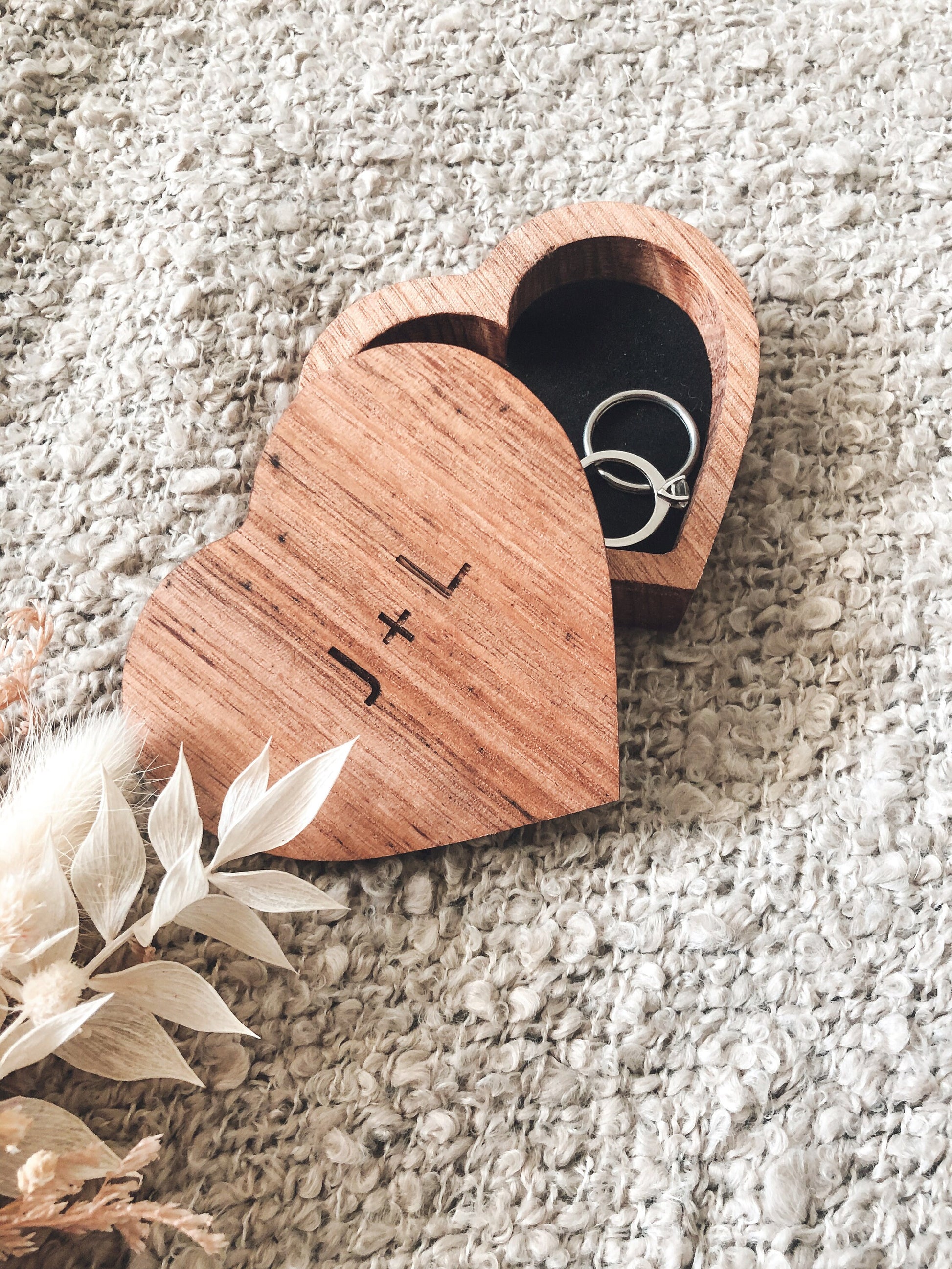 Heart Shaped Box (Oak Wood) - heart wooden ring box, wedding ring box, jewellery box, Valentines Day Gift, Wedding Ring Holder, Gift for her